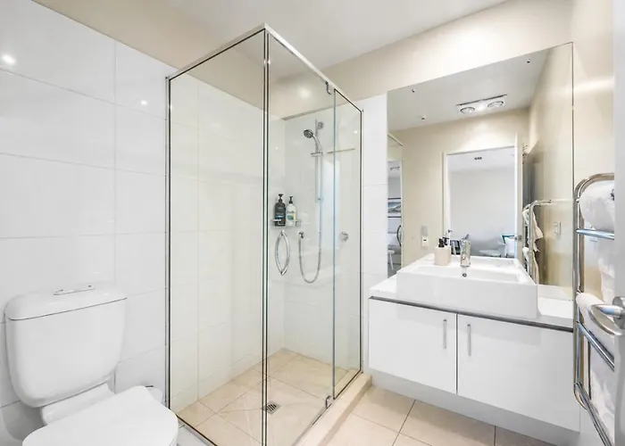 Wanaka 2Br, Spa & Sauna, Walk To Town 아파트 *