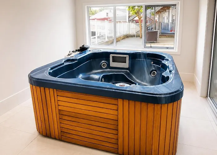 Wanaka 2Br, Spa & Sauna, Walk To Town *