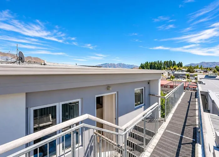 2br | Walk To Town | Free Parking